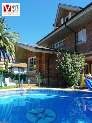Foto 1 de Casa en venta en Castro de 8 habitaciones con terraza y piscina
