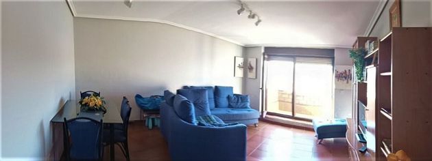 Foto 2 de Venta de piso en Miengo de 2 habitaciones con terraza y garaje