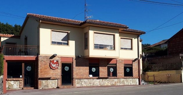 Foto 1 de Xalet en venda a Santa Cruz de Bezana de 3 habitacions amb terrassa i garatge