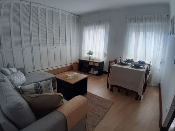 Foto 1 de Piso en alquiler en Centro - Ayuntamiento de 2 habitaciones con muebles y balcón