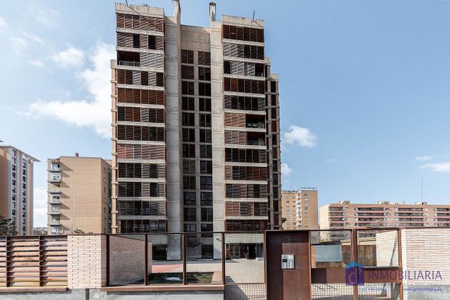 Foto 1 de Venta de piso en Romareda de 5 habitaciones con terraza y garaje