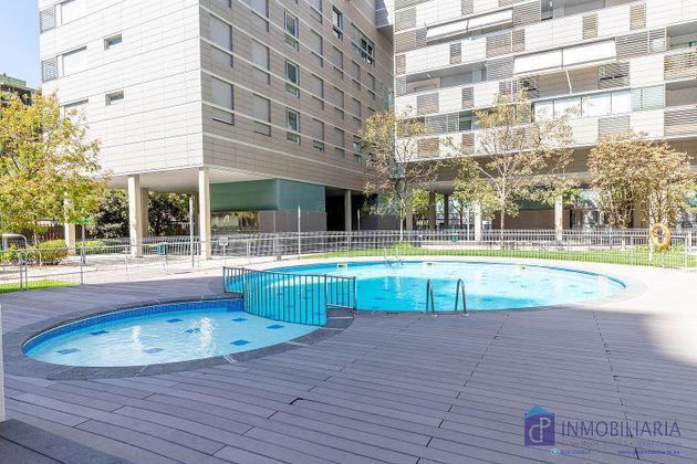 Foto 1 de Pis en venda a vía Univérsitas de 2 habitacions amb terrassa i piscina