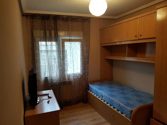 Foto 2 de Pis en venda a Pravia de 3 habitacions amb terrassa i calefacció