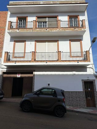 Foto 2 de Pis en venda a Calamonte de 4 habitacions amb terrassa i balcó