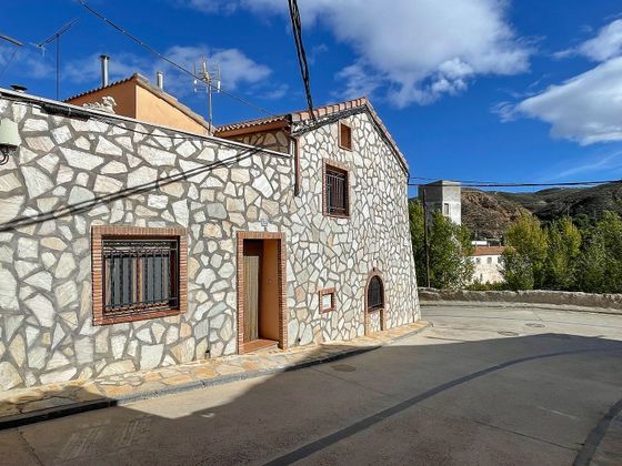 Foto 2 de Casa adossada en venda a Villanueva de Huerva de 6 habitacions amb terrassa i aire acondicionat