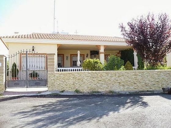 Foto 2 de Casa en venda a Serón de 5 habitacions amb jardí