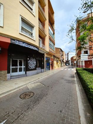 Foto 2 de Venta de local en calle Vicente Fontelles de 70 m²