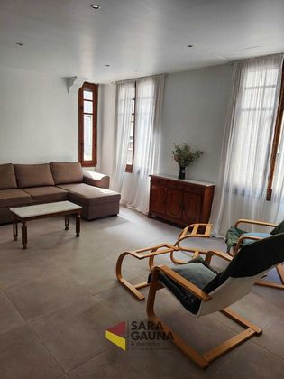 Foto 1 de Pis en lloguer a Antigua Moreria de 3 habitacions amb terrassa i mobles