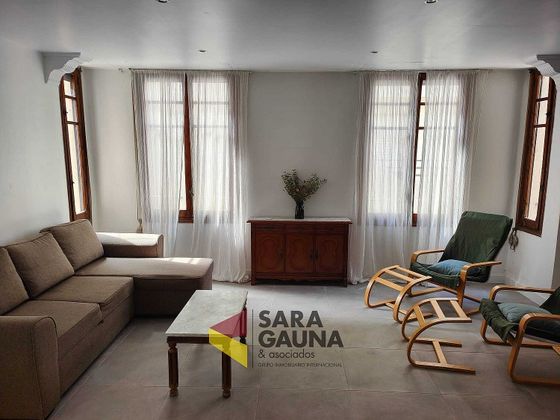 Foto 2 de Piso en alquiler en Antigua Moreria de 3 habitaciones con terraza y muebles