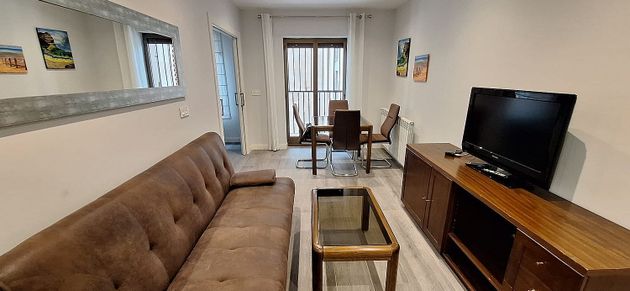 Foto 1 de Piso en alquiler en Universidad - Dominicos de 1 habitación con muebles y balcón