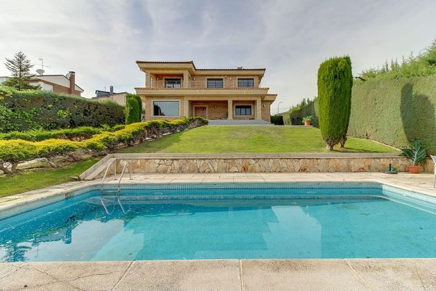 Foto 1 de Xalet en venda a Cabrerizos de 4 habitacions amb terrassa i piscina