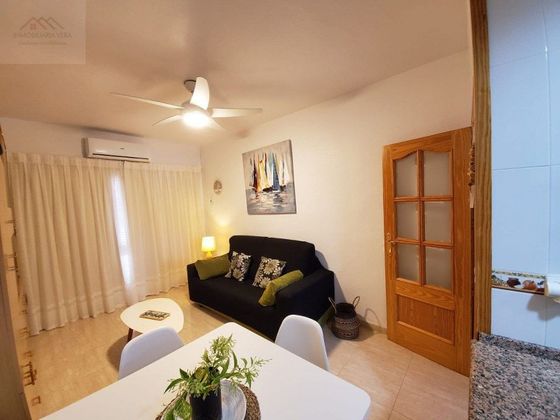 Foto 1 de Alquiler de piso en calle Sanotel de 1 habitación con terraza y muebles