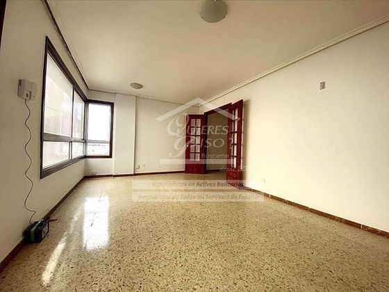 Foto 2 de Pis en venda a Ciudad Jardín de 3 habitacions amb ascensor