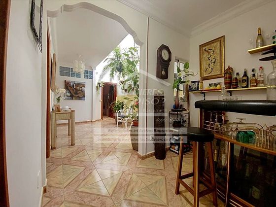 Foto 2 de Chalet en venta en Vecindario-Paredilla-Sardina de 4 habitaciones con garaje y balcón