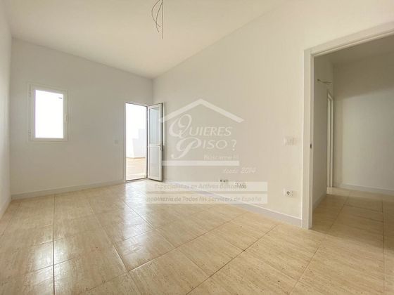 Foto 2 de Venta de piso en Vecindario norte-Cruce Sardina de 2 habitaciones con terraza y garaje