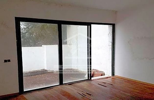 Foto 2 de Casa adossada en venda a calle Cedros de 3 habitacions amb terrassa i garatge