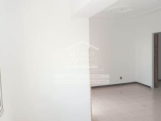 Foto 2 de Pis en venda a Alcaravaneras de 3 habitacions amb terrassa
