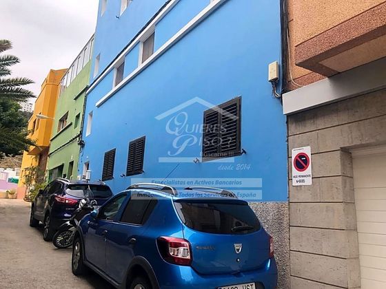 Foto 2 de Venta de piso en calle Valladolid de 3 habitaciones y 107 m²
