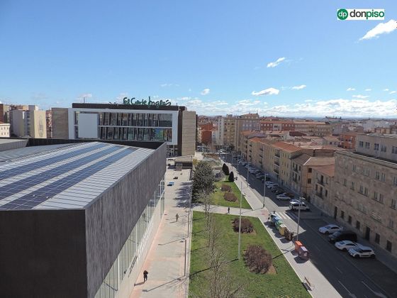 Foto 1 de Pis en venda a calle Alfonso de Castro de 3 habitacions amb balcó i calefacció