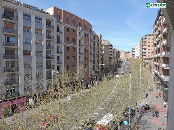 Foto 1 de Piso en alquiler en calle María Auxiliadora de 4 habitaciones con terraza y garaje