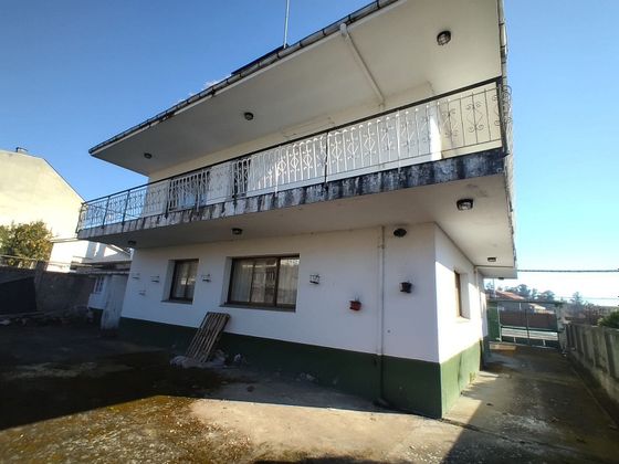 Foto 2 de Xalet en venda a Bergondo de 3 habitacions amb terrassa i garatge