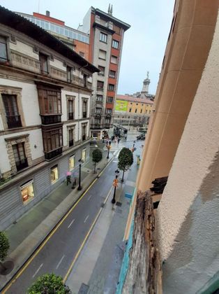 Foto 2 de Dúplex en alquiler en calle Menéndez Valdés de 3 habitaciones con calefacción