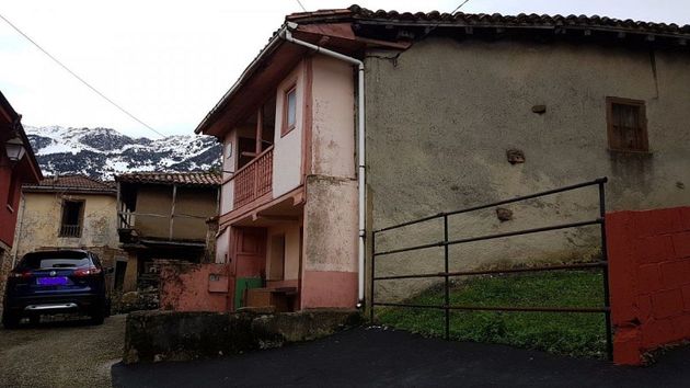 Foto 1 de Casa rural en venda a Morcín de 3 habitacions amb balcó