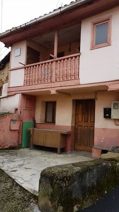 Foto 2 de Casa rural en venda a Morcín de 3 habitacions amb balcó