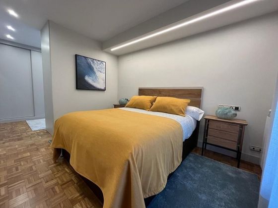 Foto 1 de Alquiler de piso en Ceares de 2 habitaciones con terraza y muebles