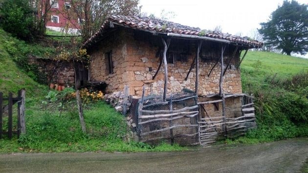 Foto 2 de Casa rural en venda a Morcín de 1 habitació amb terrassa