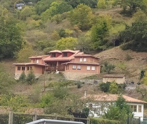 Foto 2 de Venta de casa rural en Quirós de 6 habitaciones con terraza y garaje