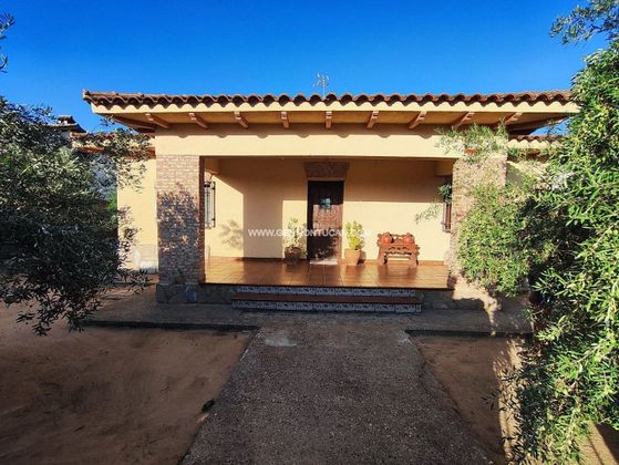 Foto 1 de Xalet en venda a Patrocinio - Nueva Talavera de 4 habitacions amb terrassa i garatge