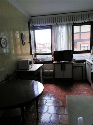 Foto 2 de Piso en venta en Alango de 2 habitaciones con calefacción y ascensor