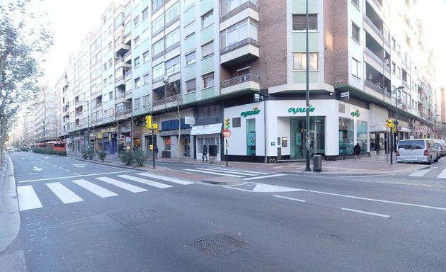 Foto 1 de Alquiler de local en avenida Madrid de 100 m²