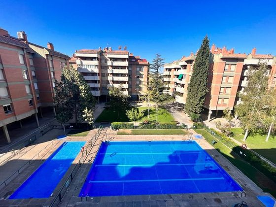 Foto 2 de Pis en venda a Valdefierro de 4 habitacions amb terrassa i piscina