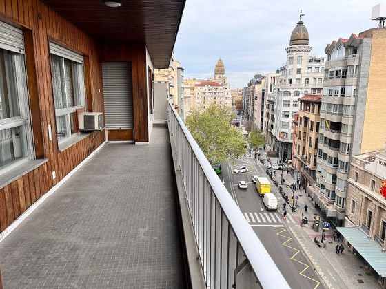 Foto 1 de Pis en venda a Paseo Independencia de 6 habitacions amb terrassa i calefacció