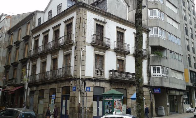 Foto 1 de Edifici en venda a Zona de Plaza de Barcelos de 485 m²