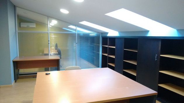 Foto 1 de Alquiler de oficina en Zona de Plaza de Barcelos de 135 m²