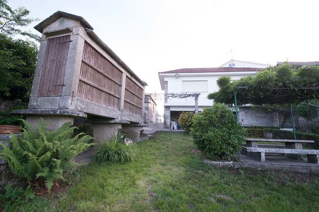 Foto 2 de Xalet en venda a Cerdedo de 4 habitacions amb terrassa i garatge