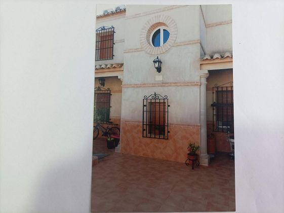 Foto 1 de Venta de casa adosada en Valenzuela de Calatrava de 4 habitaciones con terraza y piscina