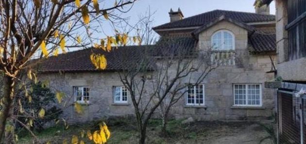 Foto 2 de Xalet en venda a Vilanova de Arousa de 6 habitacions amb terrassa i garatge