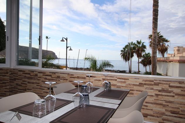 Foto 1 de Alquiler de local en Los Cristianos - Playa de las Américas con terraza y aire acondicionado