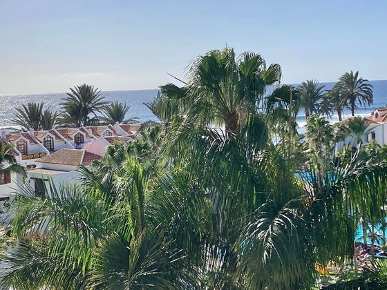 Foto 1 de Alquiler de piso en Los Cristianos - Playa de las Américas de 3 habitaciones con terraza y muebles