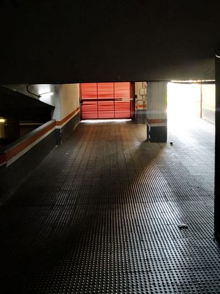 Foto 2 de Venta de garaje en avenida Comercial de 2 m²