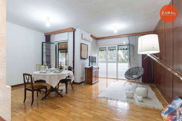 Foto 1 de Pis en venda a Ermitagaña - Mendebaldea de 5 habitacions amb terrassa i garatge