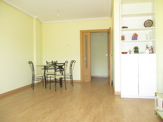 Foto 2 de Piso en venta en calle Sanabria de 2 habitaciones con terraza y garaje