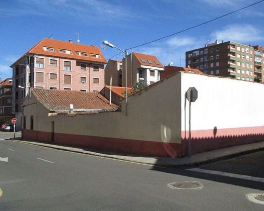 Foto 2 de Xalet en venda a avenida Maragatos de 3 habitacions amb terrassa i calefacció