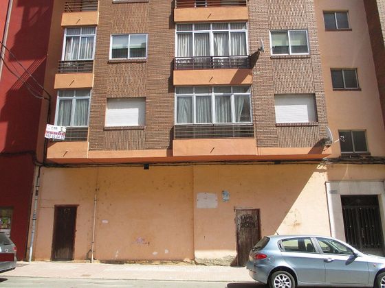 Foto 2 de Venta de piso en avenida Libertad de 3 habitaciones con terraza y calefacción