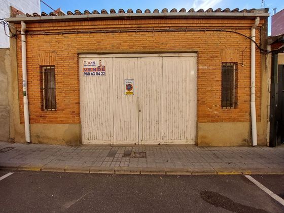 Foto 2 de Local en venda a avenida El Ferial amb garatge