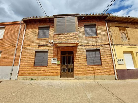Foto 1 de Casa en venda a calle Rúa de 5 habitacions amb terrassa